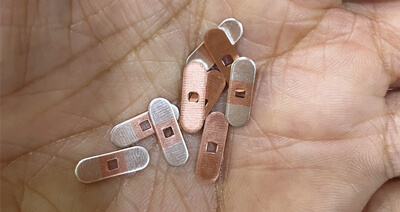 चाँदीको इनले स्ट्रिप द्वारा बनाईएको मुद्रांकनको लागि ढुवानी